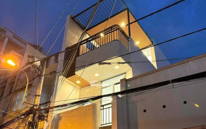CẦN TIỀN BÁN GẤP CĂN NHÀ 1 TRỆT 2 LẦU THIẾT KẾ SANG TRỌNG, BÁN NHANH CHO KHÁCH THIỆN CHÍ