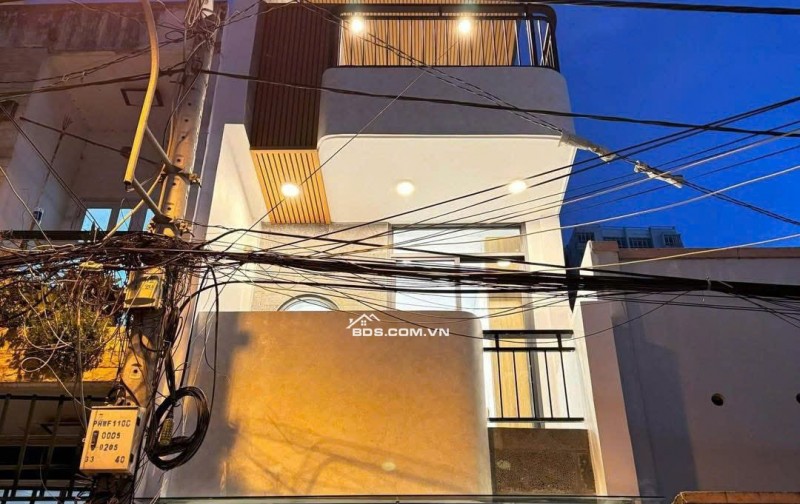 CẦN TIỀN BÁN GẤP CĂN NHÀ 1 TRỆT 2 LẦU THIẾT KẾ SANG TRỌNG, BÁN NHANH CHO KHÁCH THIỆN CHÍ