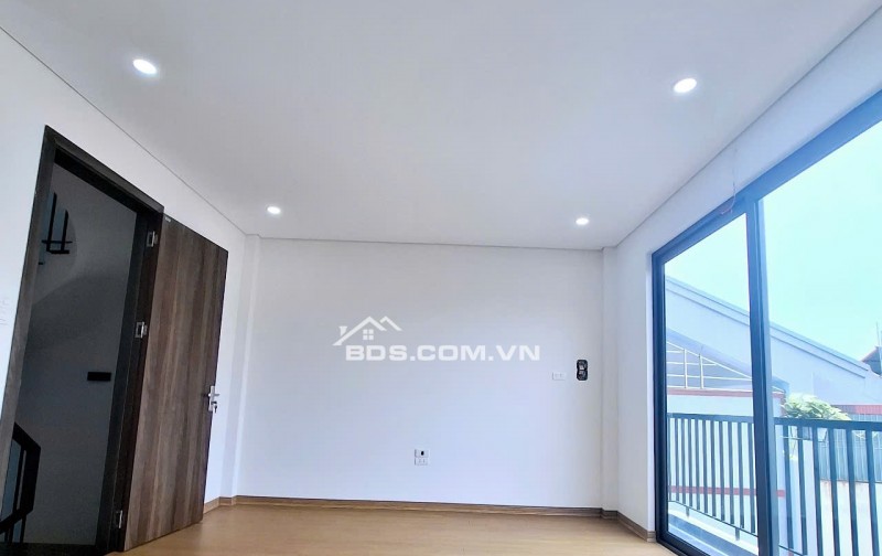 CHÍNH CHỦ BÁN GẤP NHÀ 4.5 TẦNG MỚI XÂY TẠI SÀI ĐỒNG - LONG BIÊN, 2 MẶT THOÁNG, GIÁ CHỈ 6,2 TỶ