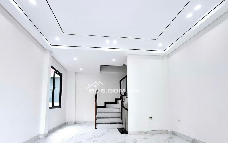 CHÍNH CHỦ BÁN GẤP NHÀ 4.5 TẦNG MỚI XÂY TẠI SÀI ĐỒNG - LONG BIÊN, 2 MẶT THOÁNG, GIÁ CHỈ 6,2 TỶ