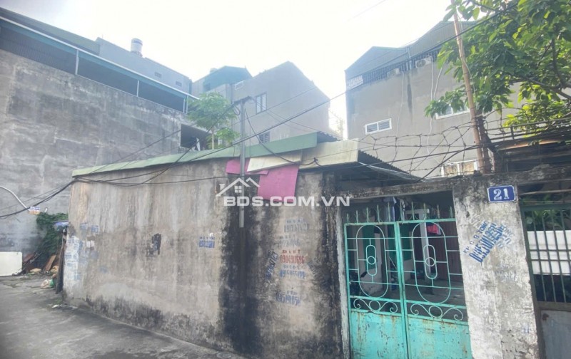 Bán đất chính chủ hơn 100m2 - MT 9m, sâu 13m chia 2 mảnh, mặt ngõ 4m phố Trường Lâm, đang cho thuê.