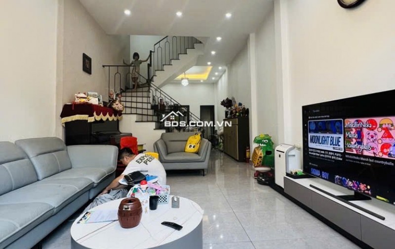 NHÀ ĐẸP LUNG LINH TẠI LẠC LONG QUÂN - OTO 7 CHỖ ĐỖ CỬA - NGÕ THÔNG - THIẾT KẾ HIỆN ĐẠI GIÁ NHỈNH 15 TỶ