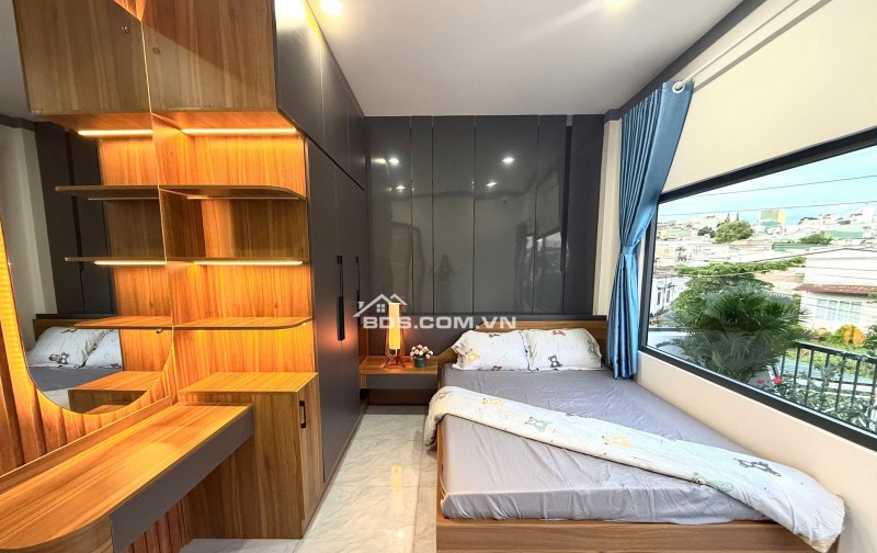 BÁN NHÀ MÊ HẺM XE HƠI NÉ NHAU 181 QUANG TRUNG MẶT TIỀN
 Nhà mê kiên cố - thiết kế hiện đại - Full nội  thất : 1 PK - 1 Bếp - 2 PN - sân đậu xe