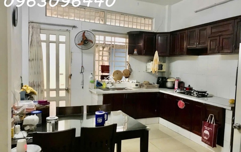 Bán nhà 2 mặt tiền giá rẽ 6ty1 hẻm thông thoáng, đang cho thuê 12 triệu/tháng
