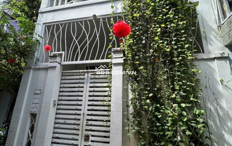 Bán nhà 2 mặt tiền giá rẽ 6ty1 hẻm thông thoáng, đang cho thuê 12 triệu/tháng
