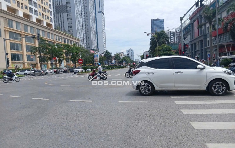 SIÊU PHẨM LÔ GÓC 3 MẶT ĐƯỜNG KINH DOANH NGAY TTTP VINH CÓ 102. LH:0362367607, 0949604798.