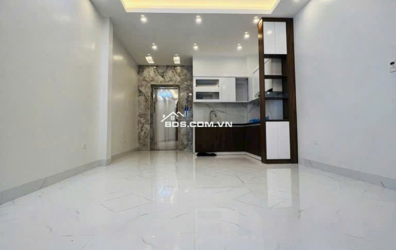 Tứ Liên, Tây Hồ cực hiếm mới xây cần bán gấp, 64m. 5 tầng thang máy xịn xò!