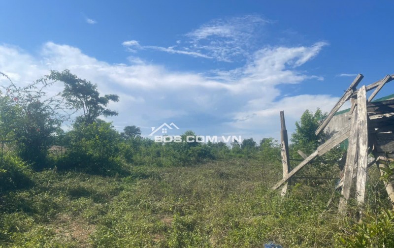 BÁN ĐẤT TẠI EA KAR DAK LAK, DT 3990M2, SHR, CHỈ 600K/M2. LH:0909149394.