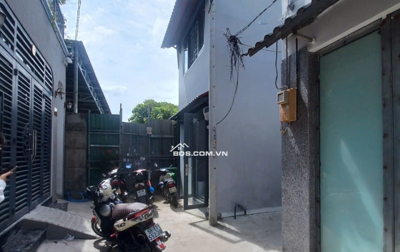 NHÀ BÁN 1 LẦU – GẦN MẶT TIỀN NGUYỄN VĂN QUÁ – CHỈ 1.4 TỶ. LH:0984295419.