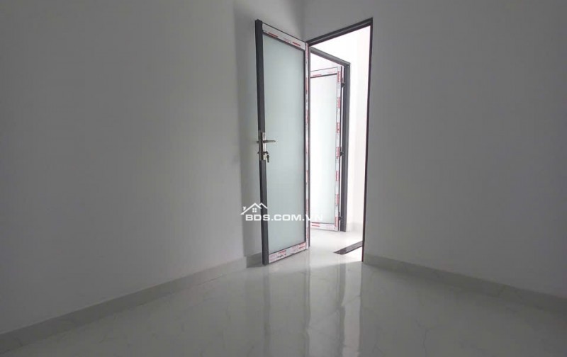 NHÀ BÁN 1 LẦU – GẦN MẶT TIỀN NGUYỄN VĂN QUÁ – CHỈ 1.4 TỶ. LH:0984295419.