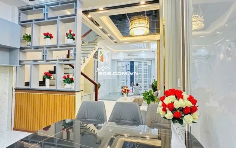 Nhà phố đẹp hẻm xe hơi, khu dân cư đồng bộ – gần Quận 7, đường Huỳnh Tấn Phát