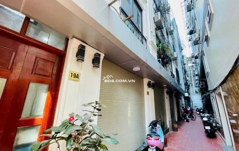 Nhà Tây Hồ, 7 tầng, thang máy xịn, MT 14m, dòng tiền 50 triệu/1 tháng!
