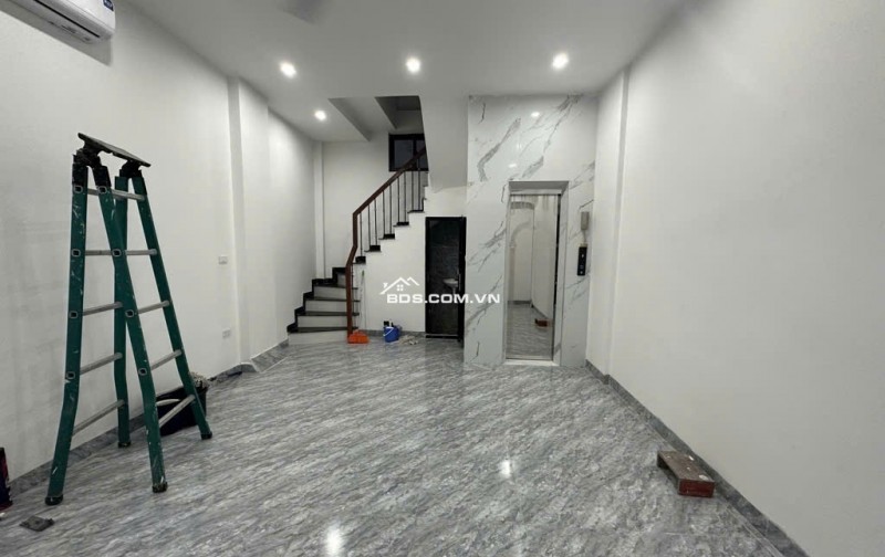 Nhà Tứ Liên - Tây Hồ - 5 tầng - thang máy - chuẩn công năng, về ở luôn giá 9,4 tỷ