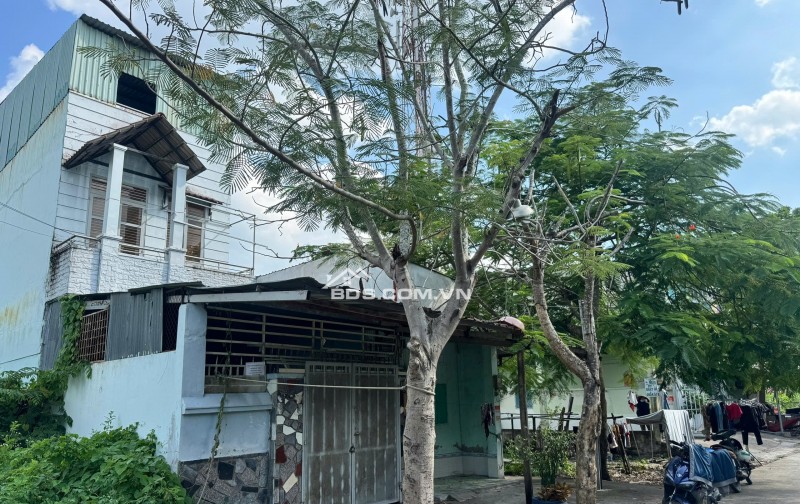 Bán nhà 4 tầng 8x20m full thổ cư, 10 phòng đang cho thuê, Nguyễn Văn Tạo giá 6 tỷ 3