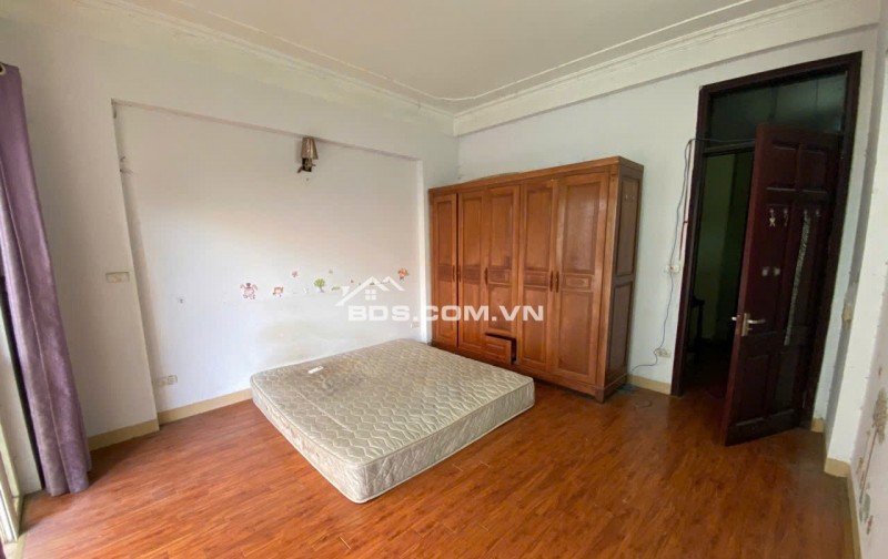 Bán nhà dân phố Triều Khúc, HN. DT 62m2, 4 tầng, giá 13.3 tỷ. LH: 0568433999