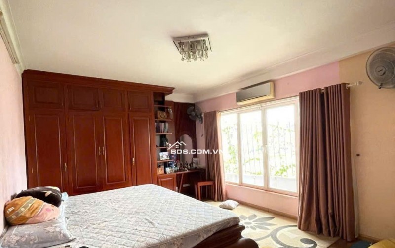 Nhà 85m, 3 tầng, MT 6m, view Hồ Tai Trâu, 32.5 tỷ.