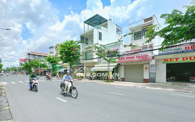BÁN NHÀ TRỆT LẦU MẶT TIỀN ĐƯỜNG TRẦN QUANG DIỆU , CẦN THƠ