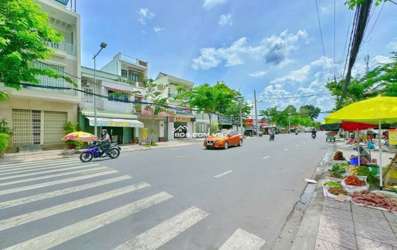 BÁN NHÀ TRỆT LẦU MẶT TIỀN ĐƯỜNG TRẦN QUANG DIỆU , CẦN THƠ