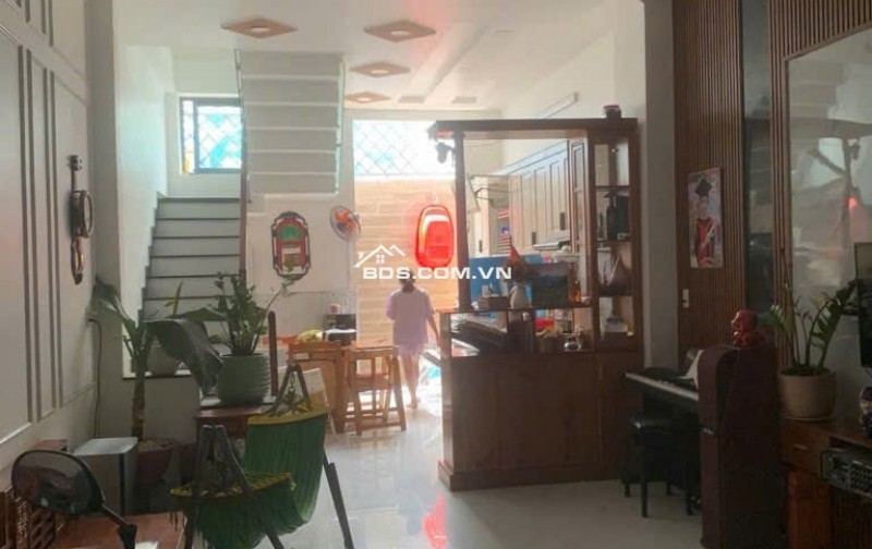 BÁN NHÀ 3 TẦNG GẦN KHU BIỆT THỰ VILLA PARK – ĐƯỜNG BƯNG ÔNG THOÀN