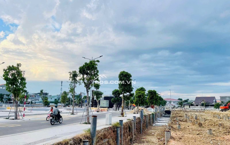 CẦN TIỀN SANG LẠI LÔ ĐẤT NỀN NGAY TT KĐT MỚI PHỦ HÀ – ĐÃ CÓ SỔ ĐỎ.