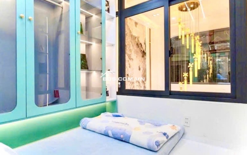 Nhà Quận 3- hẻm xe tải Nguyễn Thiện Thuật- Ngang hơn 3m- 4 tầng Full nội thất: 5 tỷ hơn. 0933910039