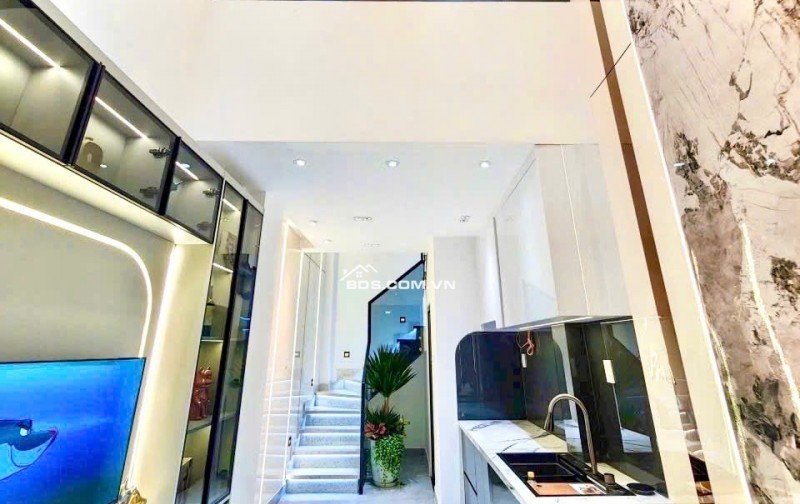 Nhà Quận 3- hẻm xe tải Nguyễn Thiện Thuật- Ngang hơn 3m- 4 tầng Full nội thất: 5 tỷ hơn. 0933910039
