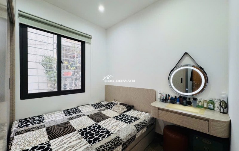 BÁN CĂN HỘ ĐẠI CỒ VIỆT – VỊ TRÍ VÀNG – VIEW CÔNG VIÊN – NHỈNH 2 TỶ