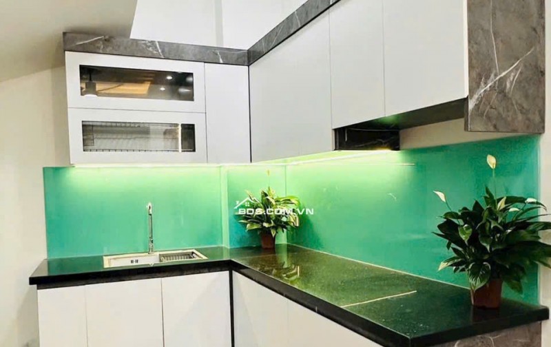 Siêu phẩm lô góc tập thể tầng 1 Trường Chinh 3 mặt thoáng, full đồ ở ngay. ô tô đỗ cầu thang 3PN + 2WC khép kín giá nhỉnh 4 tỷ dt 85 m2
