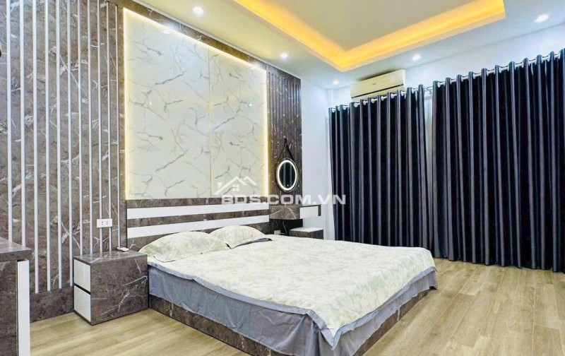 Siêu phẩm lô góc tập thể tầng 1 Trường Chinh 3 mặt thoáng, full đồ ở ngay. ô tô đỗ cầu thang 3PN + 2WC khép kín giá nhỉnh 4 tỷ dt 85 m2