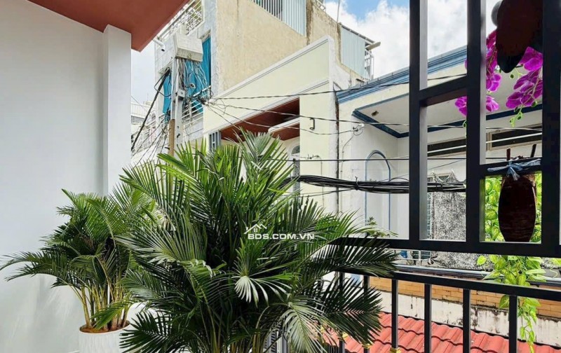 SIÊU RẺ SIÊU RỘNG VỚI CĂN NHÀ PHỐ VIEW SÂN BAY  •••—————••••—————•••
