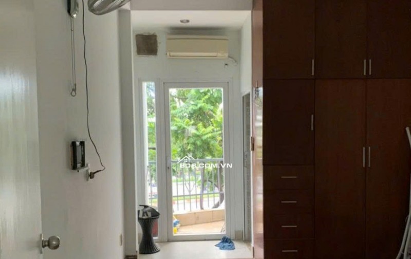 NHÀ BÁN GẤP ĐƯỜNG PHẠM VĂN ĐỒNG-42M2-8,8 TỶ
