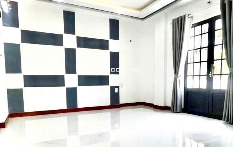 Hẻm xe hơi Quận 10- ĐH Kinh Tế- 3 Phòng ngủ 4 Tầng 5m ngang: 6 Tỷ hơn (số tiến 3456) VŨ 0933910039