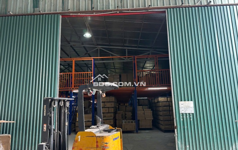 Cho thuê 700m-3500m  kho xưởng tại Cầu Diễn