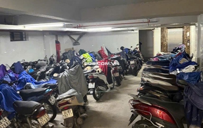Hiếm bán tòa nhà mặt phố Bà Triệu, Hàng Bài, Hoàn Kiếm DT 75m2, 8 tầng thang máy, có hầm, KD siêu đỉnh cao