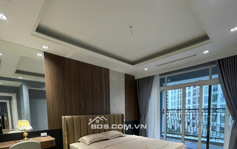 Bán Căn Hộ  Royal City 130m² – 2PN Rộng Rãi – View Đẹp – Tầng Cao – Hướng  Mát Mẻ