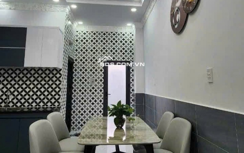 Nhà Mặt Tiền Hẻm 994 Huỳnh Tấn Phát Quận 7 – Giá 5 Tỷ 200 Triệu (TL)