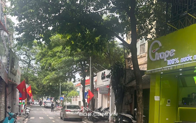 BÁN ĐẤT CẦU GIẤY - DƯƠNG QUẢNG HÀM - 110M MẶT TIỀN 6M NỞ HẬU 30M RA Ô TÔ TRÁNH - GIÁ ĐẦU TƯ