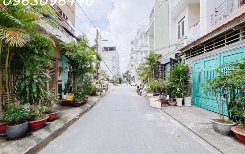 Bán Nhà 2 Tầng 80m² Hẻm Rộng 8m Quận 7 – Giá 8.9 Tỷ – Sổ Đỏ Chính Chủ