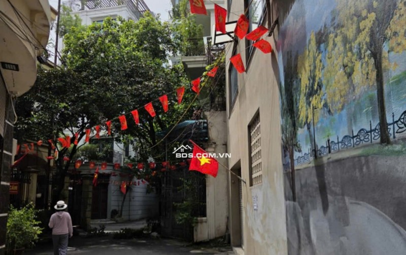 Bán nhà Trích Sài - Tây Hồ, Vị trí đỉnh, Cạnh Hồ Tây, Ô tô, Lô góc 100m2, giá 34.5 tỷ