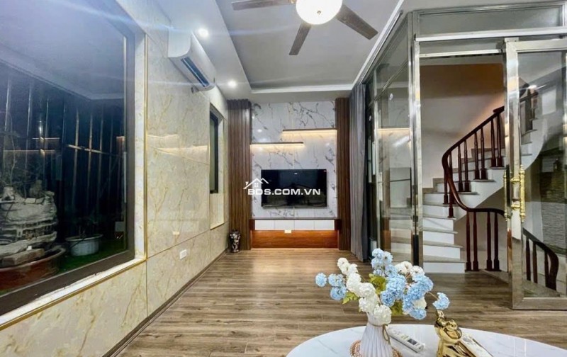 HOA HẬU THANH XUÂN- PHÂN LÔ 6 TẦNG CÒN MỚI ĐẸP- Ô TÔ ĐỖ CỬA- KINH DOANH TẤP NẬP- FULL NỘI THẤT