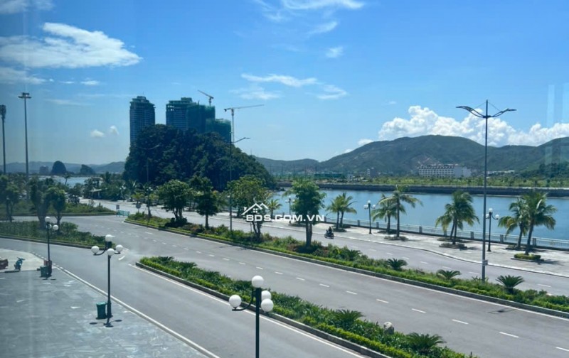 crytal holiday habour Vân Đồn chỉ từ 1,9 tỷ view vinh 2 mặt biển , chuẩn thiết kế 5 sao