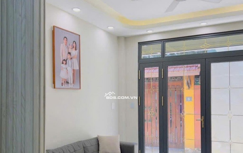 NHÀ ĐẸP HÀ ĐÔNG Ở NGAY. ĐƯỜNG THÔNG HÈ THOÁNG, CÁCH ĐƯỜNG LỚN 10M
30x5T