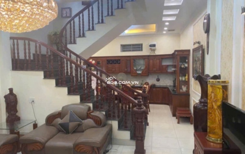 Bán nhà Võng Thị - Tây Hồ, Vị trí đẹp, An sinh đỉnh, Lô góc 99m2, giá 34.45 tỷ