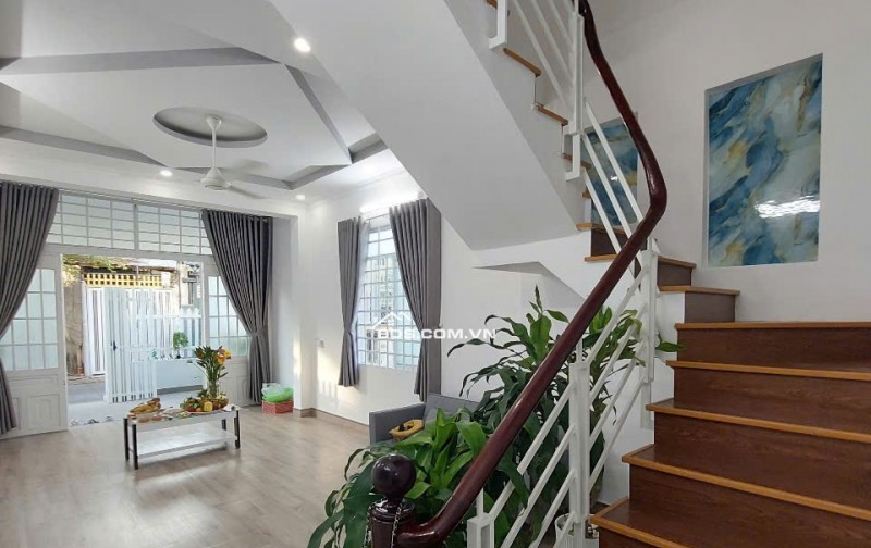 Bán nhà trung tâm Nhà Bè giá tốt 4x16 -oto- 4ty850