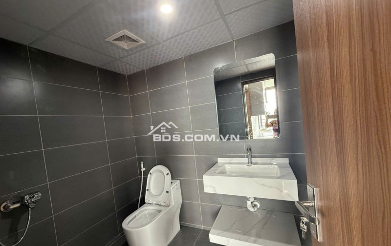 CĂN HỘ SIÊU ĐẸP TẠI PHỐ MINH KHAI 80M2 (2PN,2VS) SHCC CHỈ 6.5 TỶ. LH:0879418899