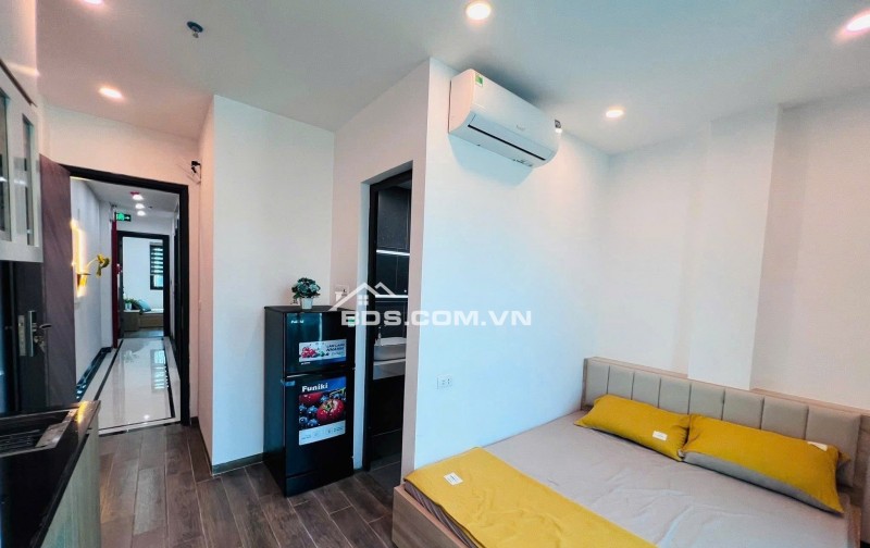 Bán tòa nhà căn hộ dịch vụ phố Chùa Láng DT 85m2, 7  tầng thang máy, gần Đại học Ngoại thương, doanh thu 100tr/ tháng