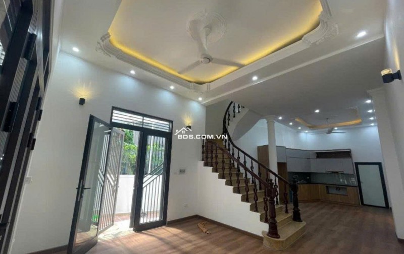 Bán nhà 64.5m, vị trí đắc địa khu phân lô quân đội, Khương Đình
