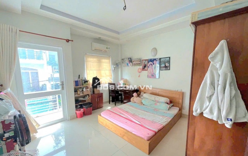 Bán Nhà Xe Hơi Vào Tận Nơi – Đường Trước Nhà 8m – Huỳnh Tấn Phát Nhà Bè