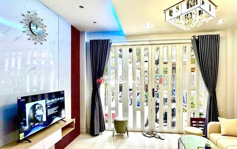 22 Triệu: thuê nguyên căn Quận 1 Nguyễn Trung Ngạn cầu Ba Son- 3 tầng 3 phòng ngủ 3wc Full nội thất