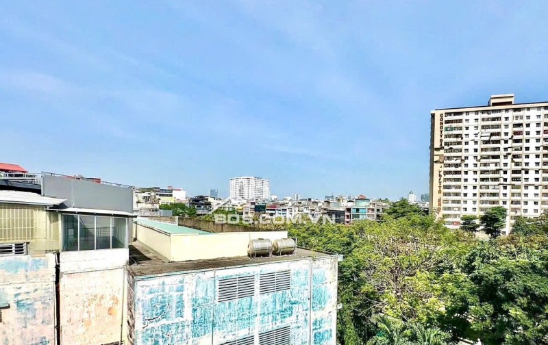 35 Triệu: thuê nguyên căn Quận 1 TRẦN KHÁNH DƯ- xe hơi trong nhà- 5m Ngang 5 tầng nhiều cửa sổ lớn